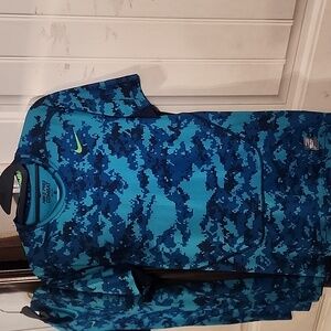 Nike Pro Combat Dri-Fit Compression T-Shirt - Medium Used